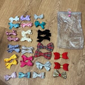 Lot of clip on bows